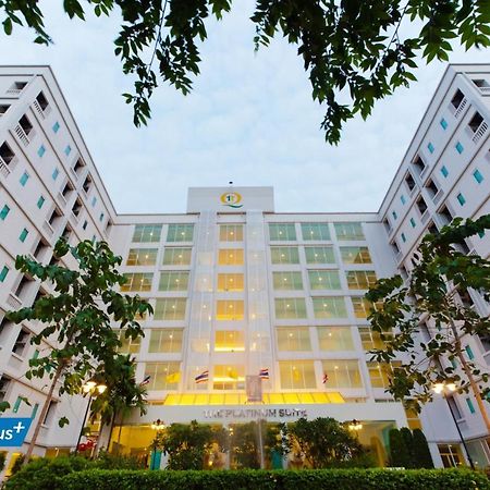 The Platinum Suite Bangkok Exterior foto